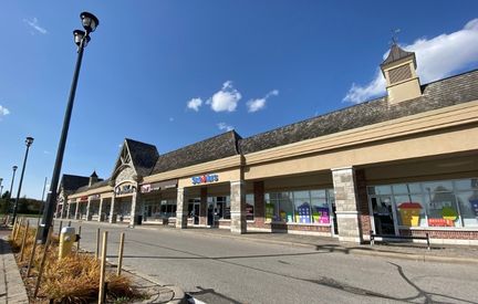 Eagles Nest Village Commercial Plaza